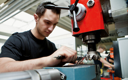 Koulutus koneistajaksi