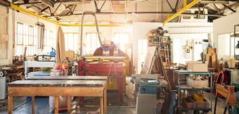 Paineilmakompressorit korjaamossa ja käsityöammateissa – KAESER KOMPRESSORIT toimittaa innovatiivista, turvallista ja tehokasta teknologiaa kaikkiin paineilman käyttökohteisiin.