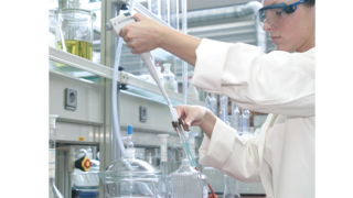 KAESER-teollisuusmäntäkompressorit tutkimuksessa ja tieteessä