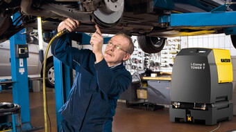 Integroidulla jäähdytyskuivaimella varustettu mäntäkompressoriasema i.Comp 9 on ihanteellinen paineilman tuottaja ajoneuvokorjaamoihin.